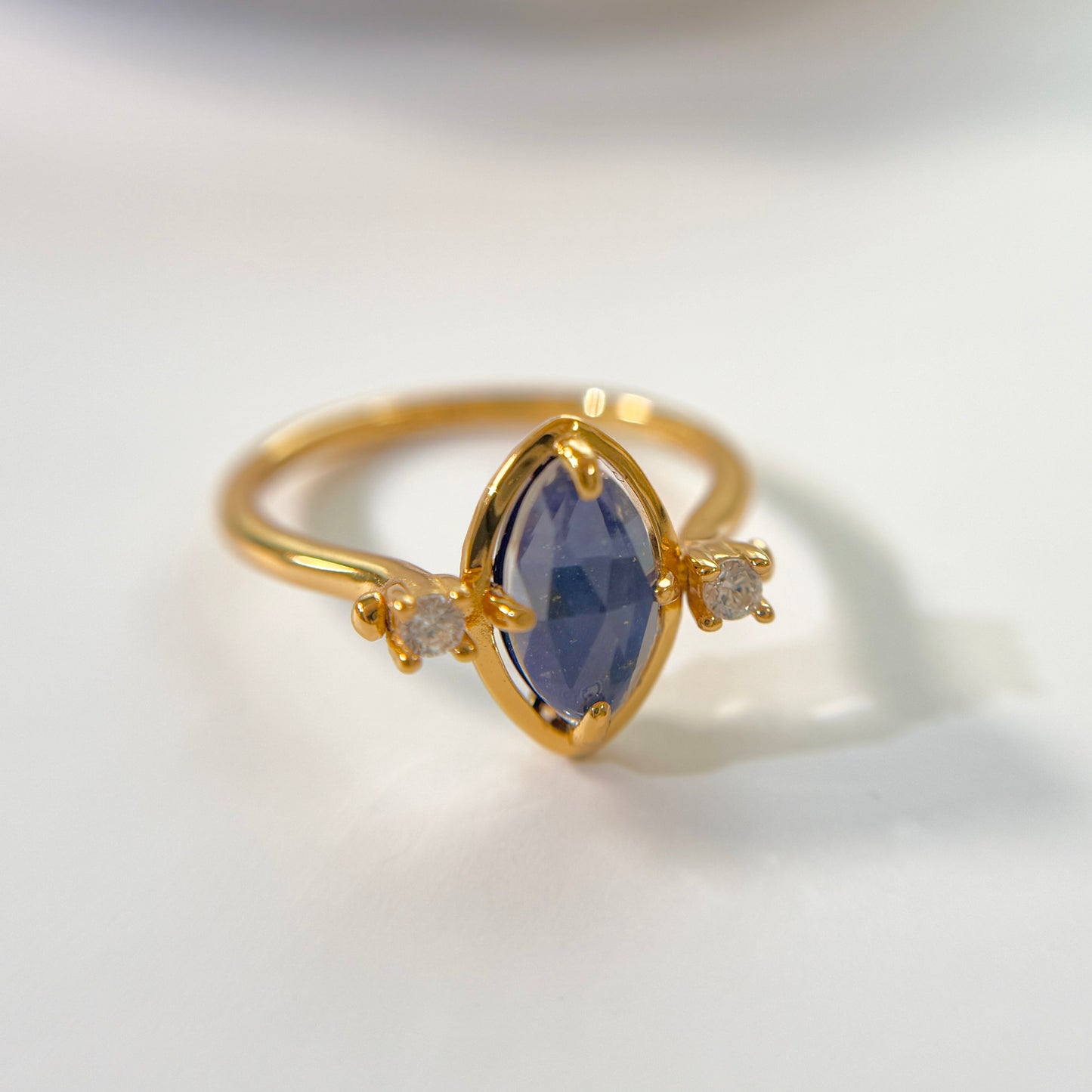 白水晶ラピスラズリ　リバーシブルリング